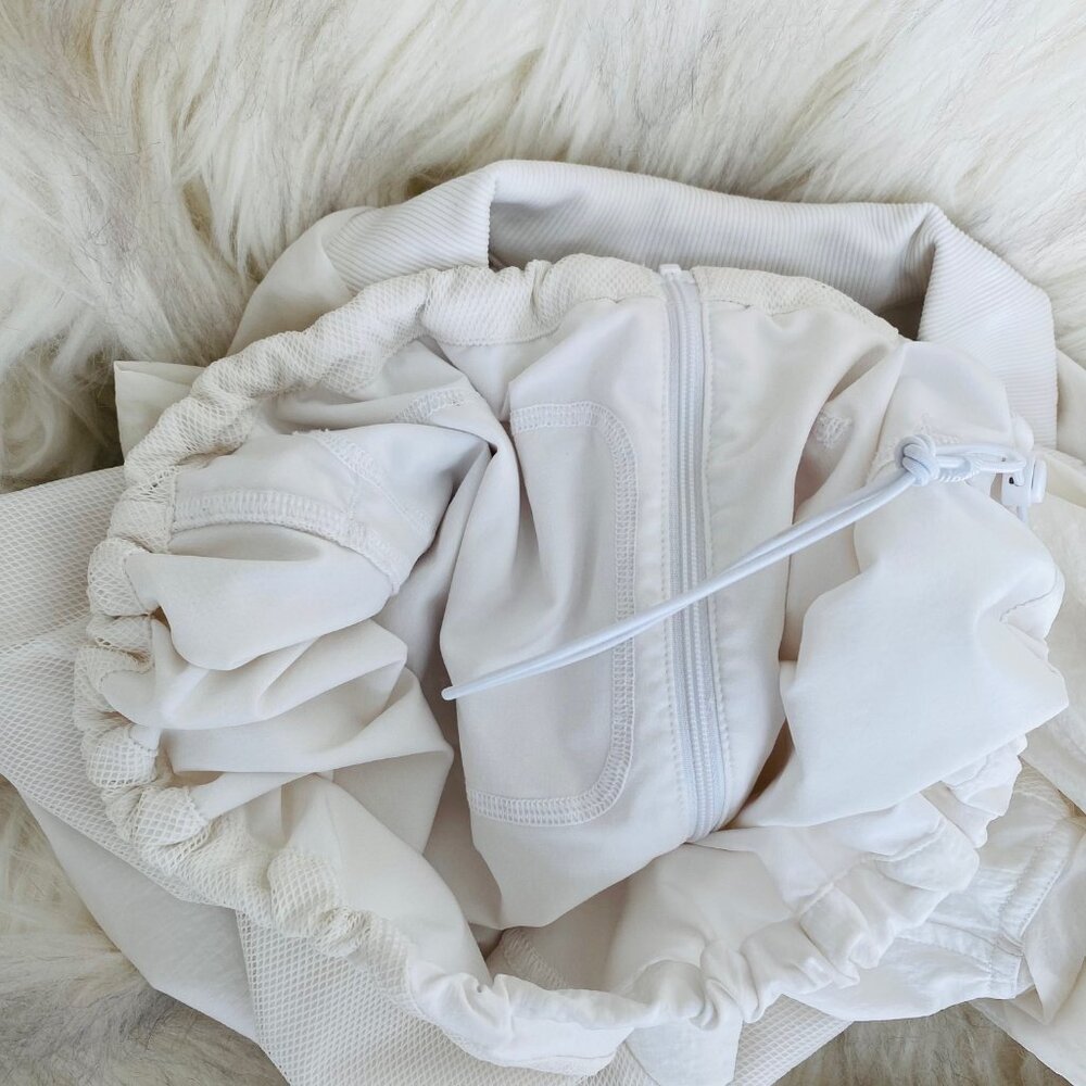 Lululemon Mesh White Jacket - Picture 4 of 5
